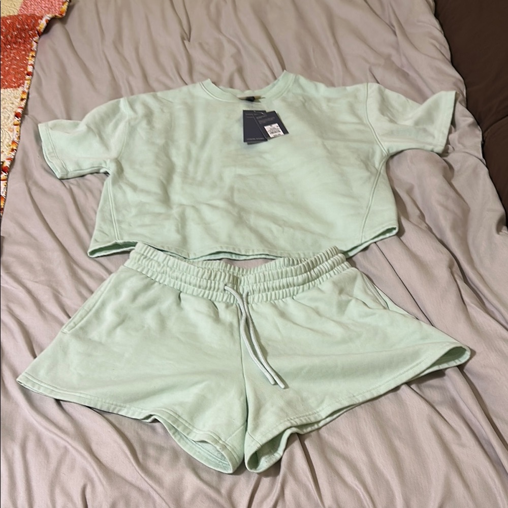 SWEAT SHORTS AND SHORT SLEEVE SWEATSHIRT SET